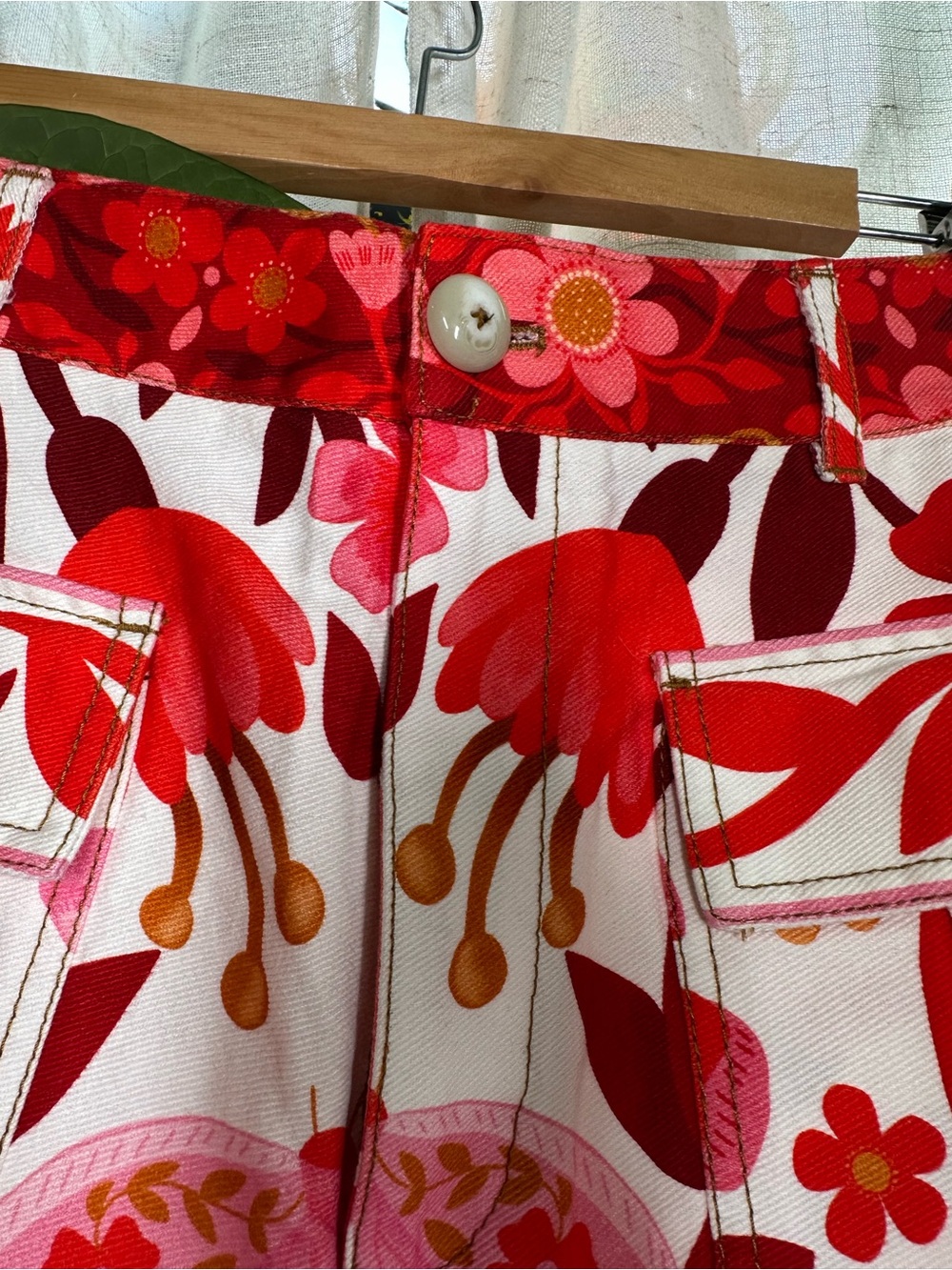 FARM Rio White Denim Shorts with Red Floral Print NWOT! - Picture 11 of 16